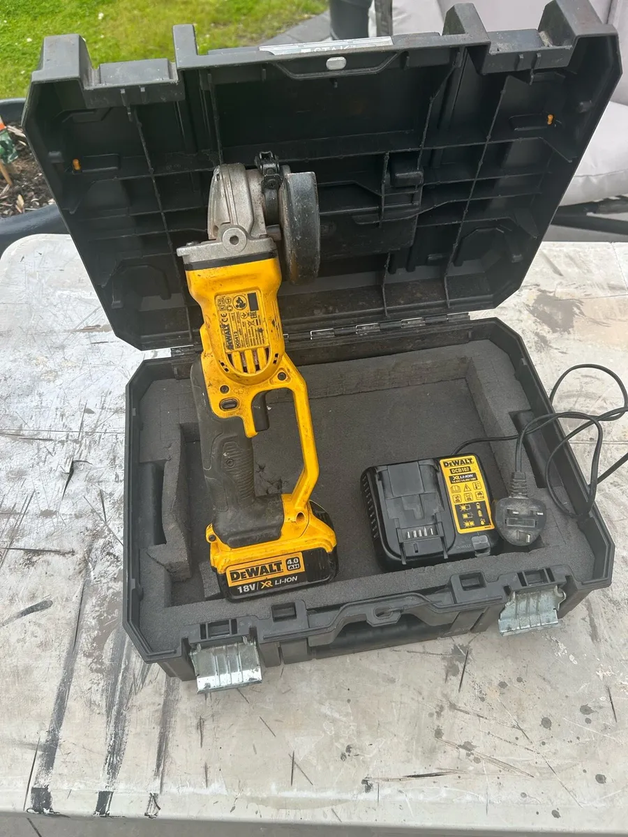 Dewalt grinder - Image 3