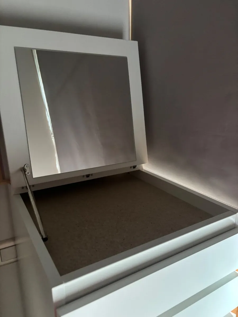 Chest of Drawers - Image 2