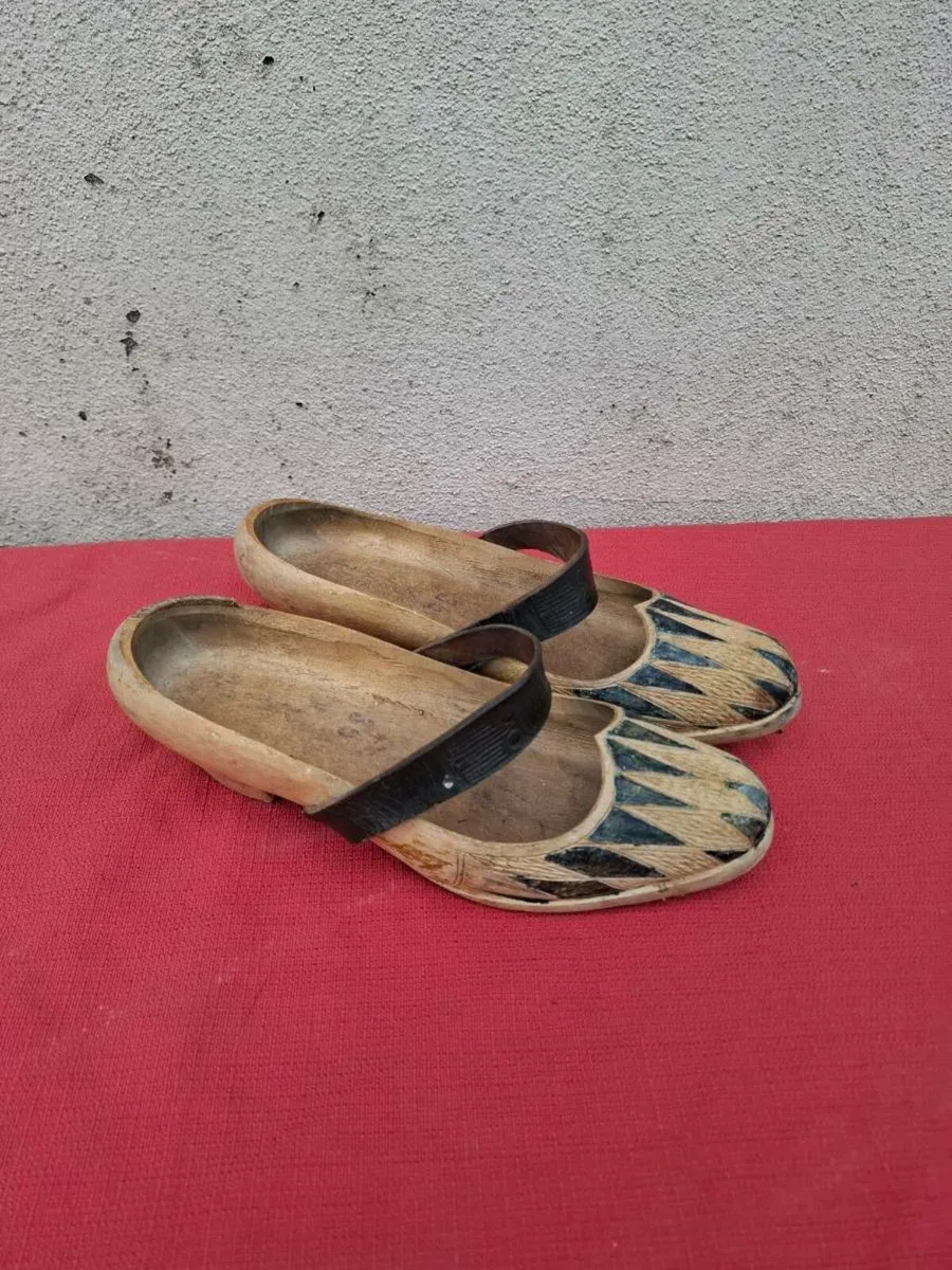 Women wood clog size 4 postage possible