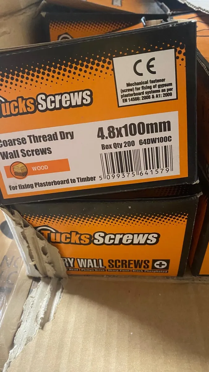 Tucks screws - Image 4