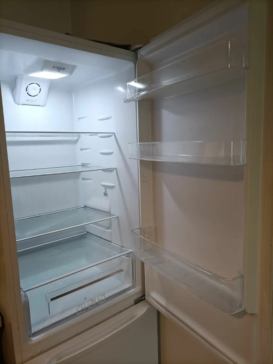 Hoover No Frost Fridge Freezer - Image 2