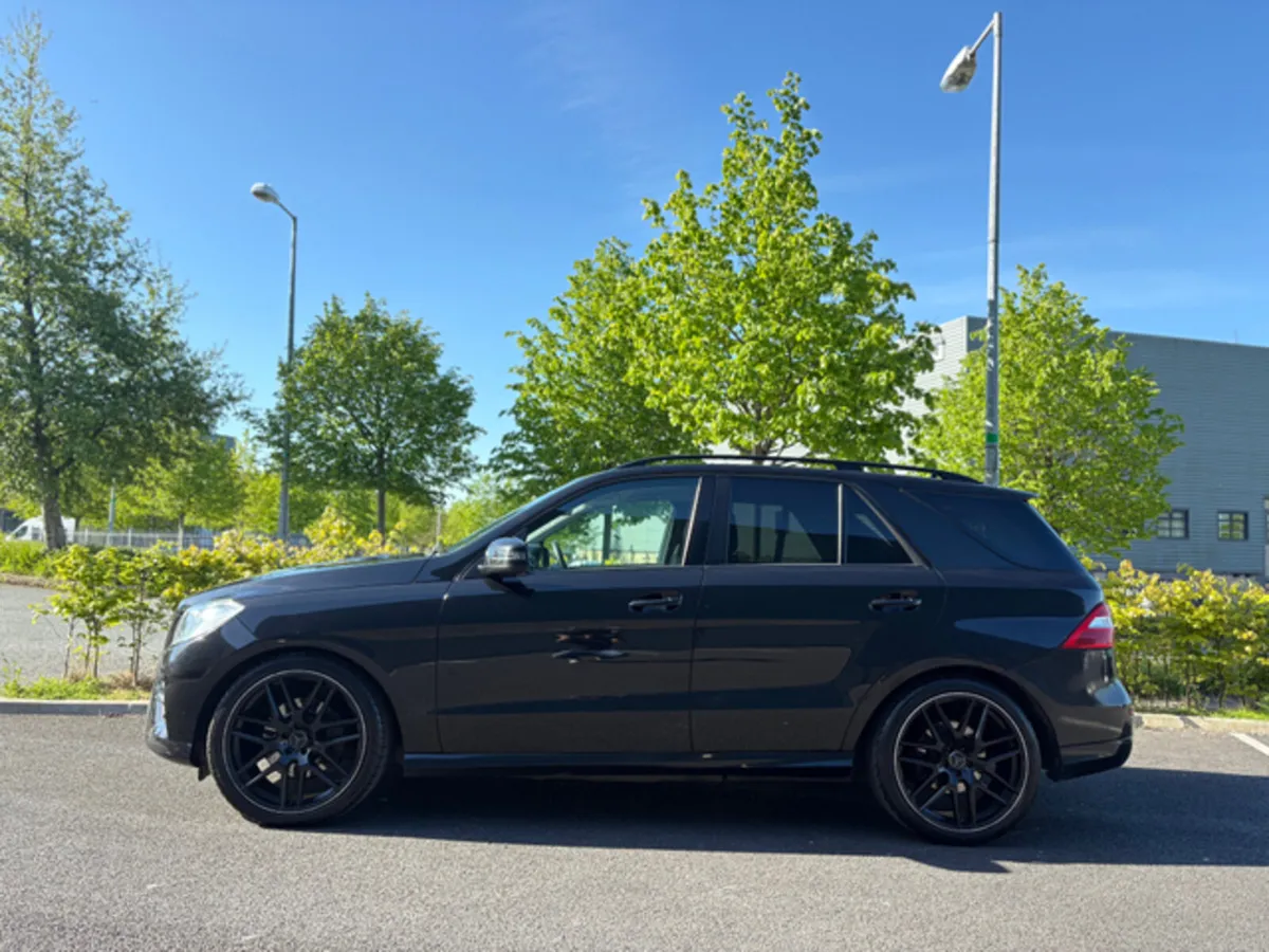Mercedes-Benz GLE AMG AUTO *SHADOW EDITION *FRESH - Image 2