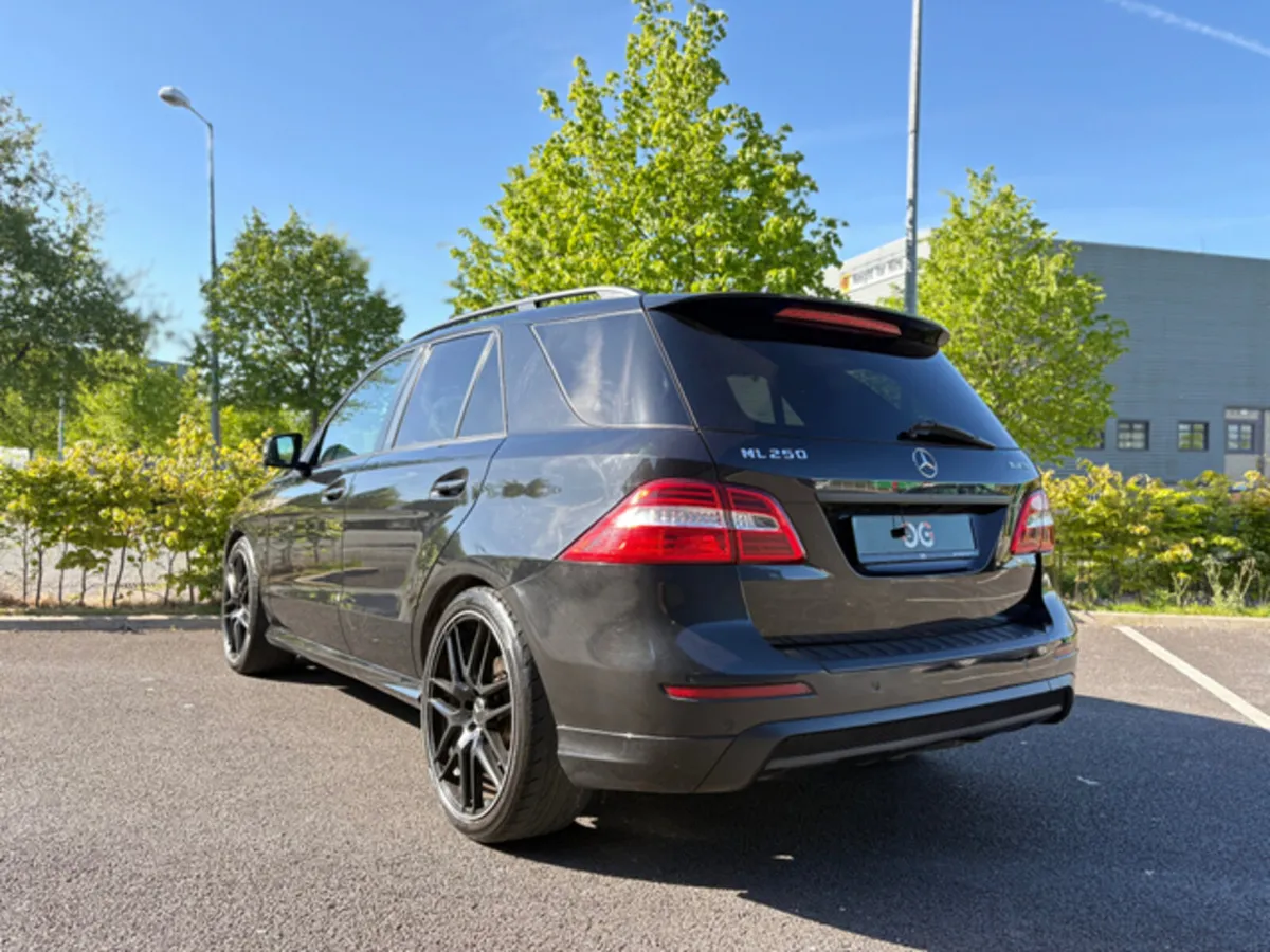 Mercedes-Benz GLE AMG AUTO *SHADOW EDITION *FRESH - Image 3
