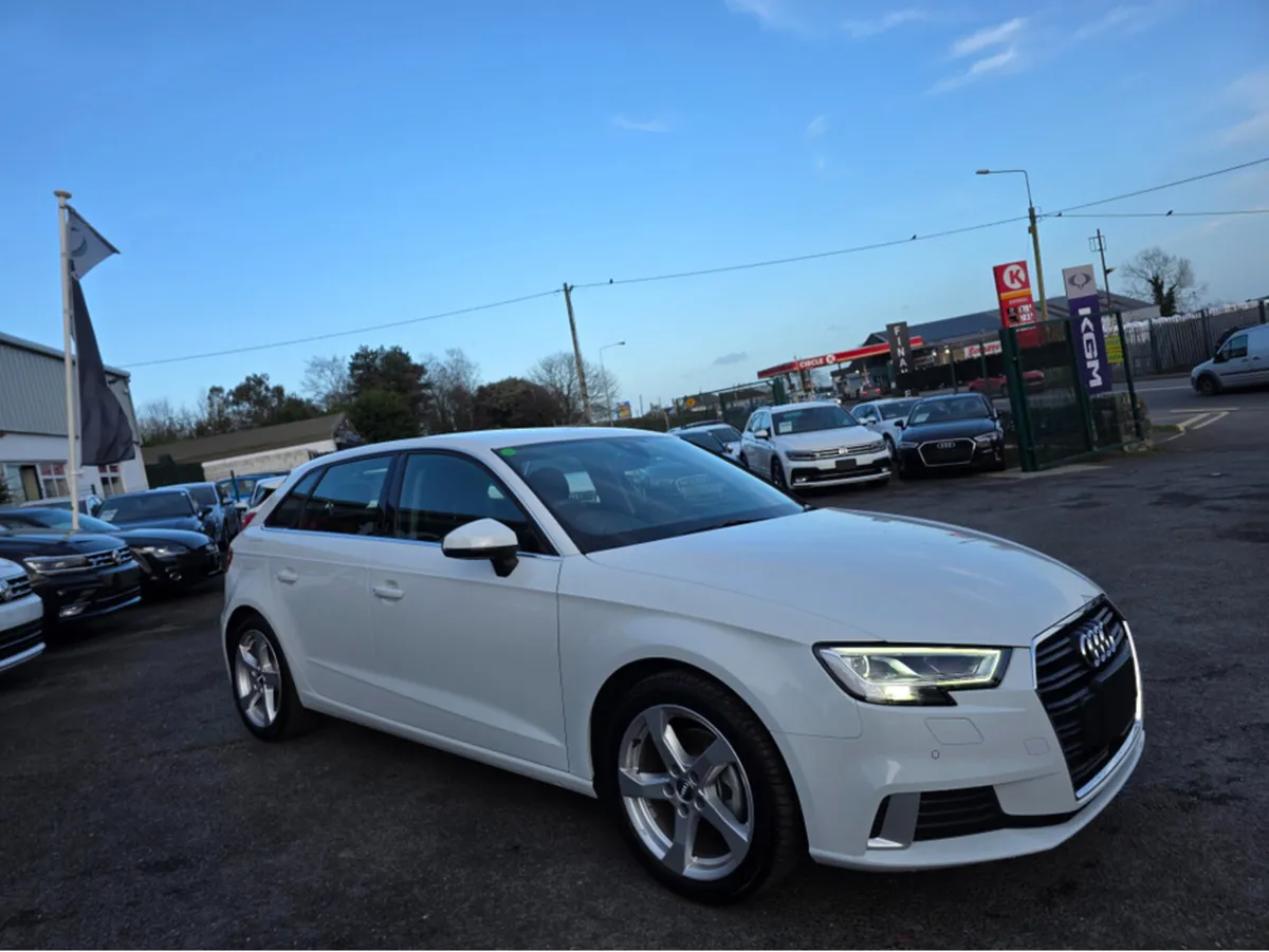 Audi A3 ( 202 ) FULL LEATHER HEATED SEATS / DIGITA - Image 4