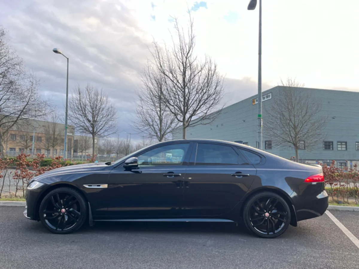 Jaguar XF 2.0 D RWD R-SPORT AUTO - Image 2