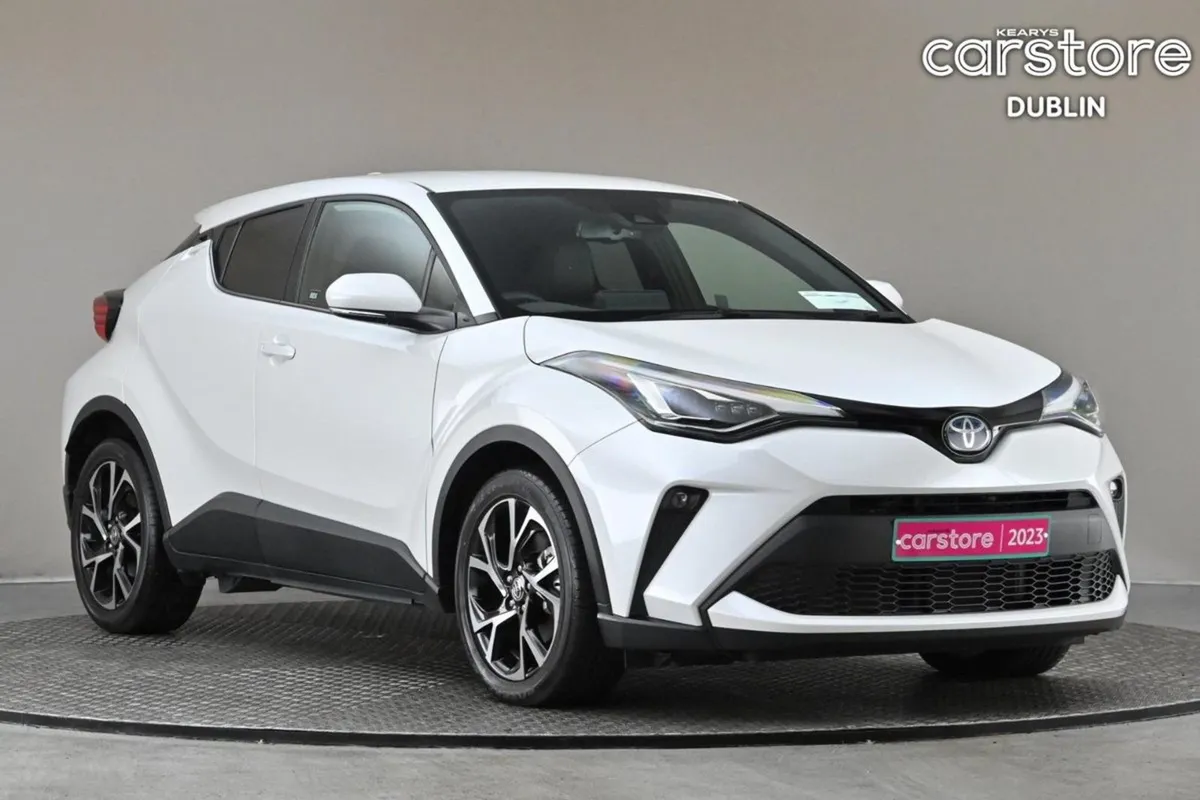 Toyota C-HR 1.8 Hybrid  half Leather reverse Cam - Image 1