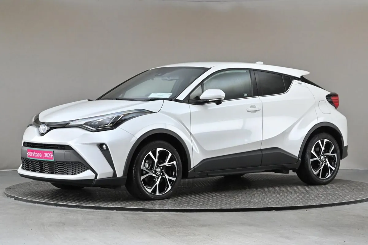 Toyota C-HR 1.8 Hybrid  half Leather reverse Cam - Image 4