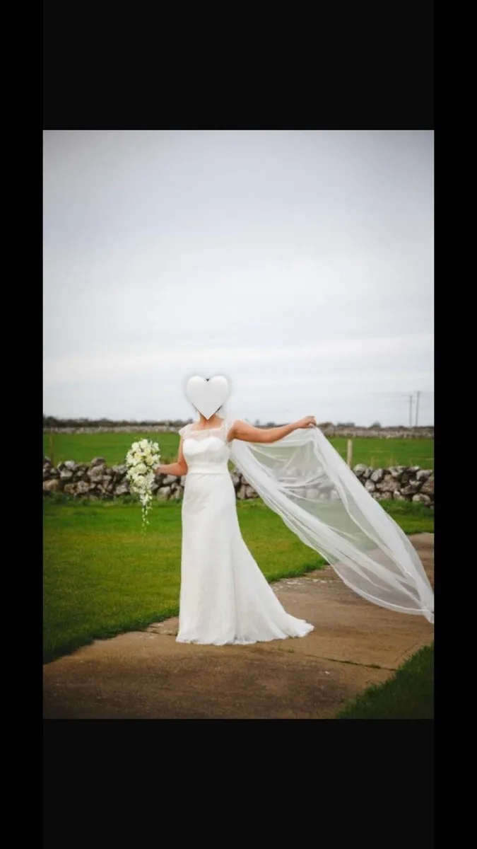 Wedding dress and Veil - Image 1