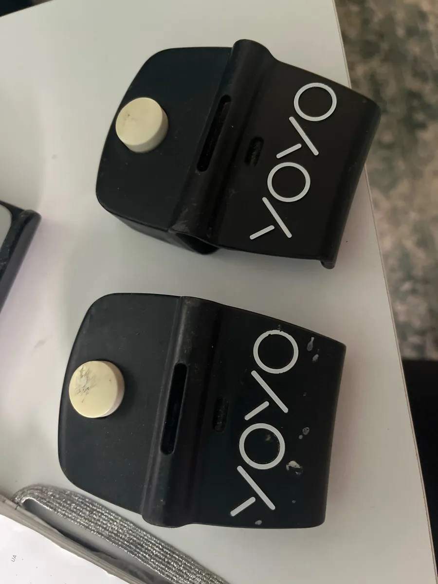 Yo-yo pram bottom adapter clip x2 - Image 1