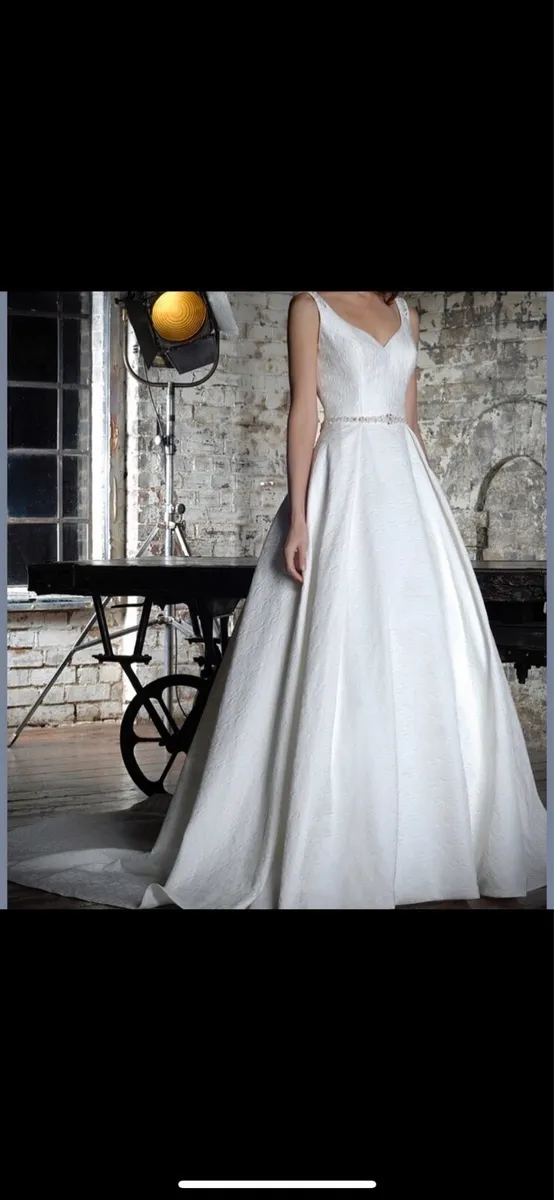 Margaret Moreland wedding dress - Image 2