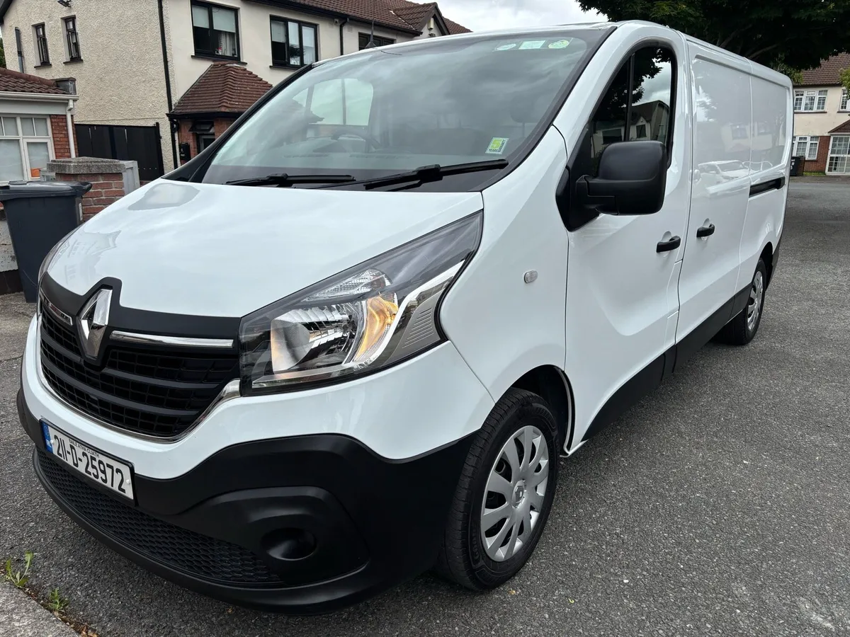 Renault Trafic LL30 Immaculate van NO VAT - Image 3