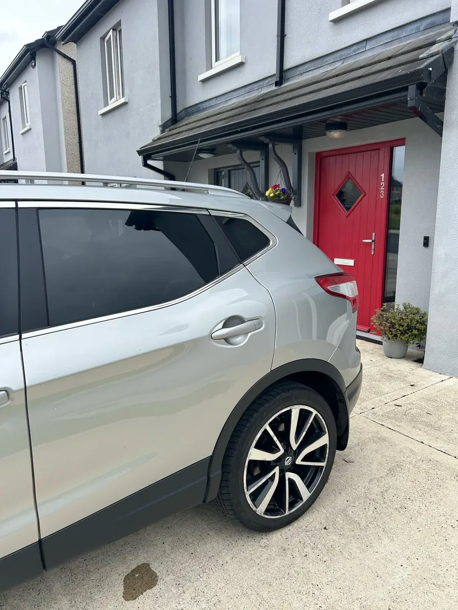 2016 Nissan Qashqai Tekna - Image 3