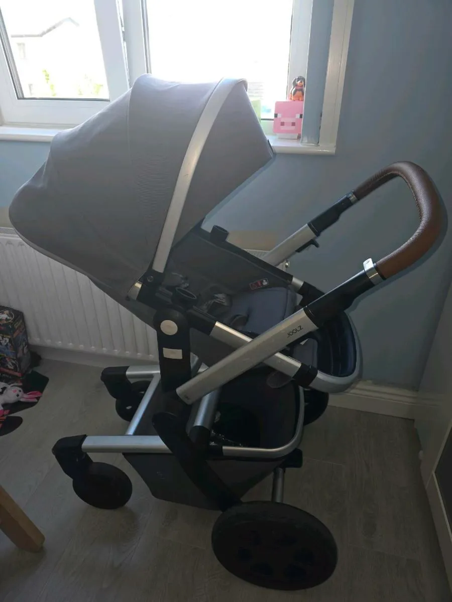 Joolz Day 2 - includes footmuff & maxi cosi car se - Image 1