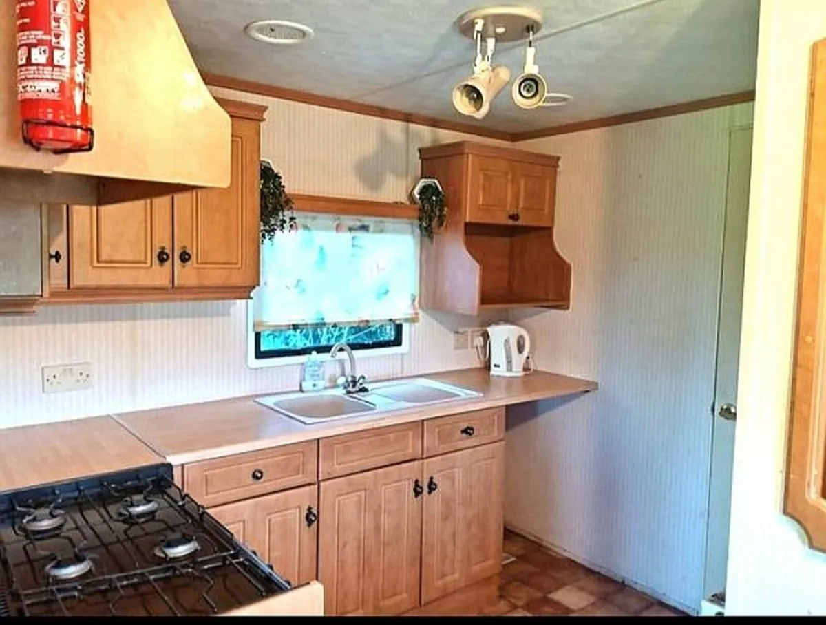 Mobile Home - Image 3