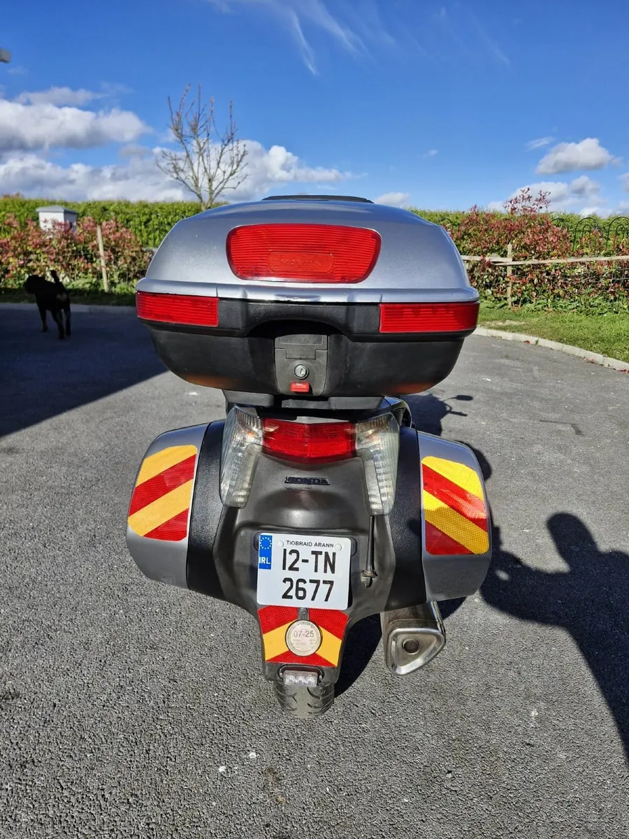 Honda NT 700 Deauville 2012 - Image 2