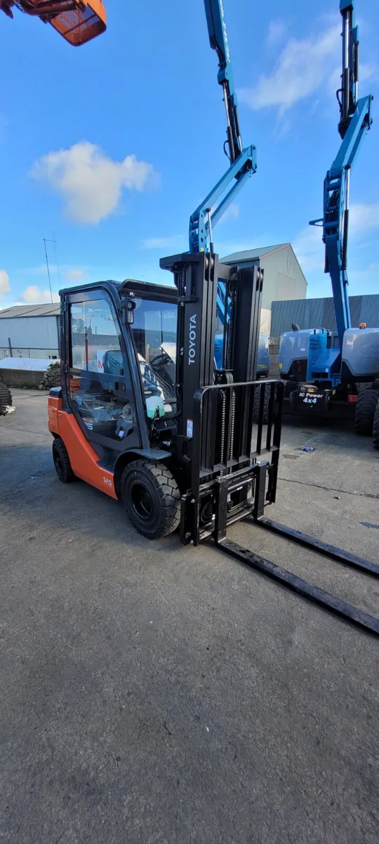 New Toyota cab forklifts - Image 1