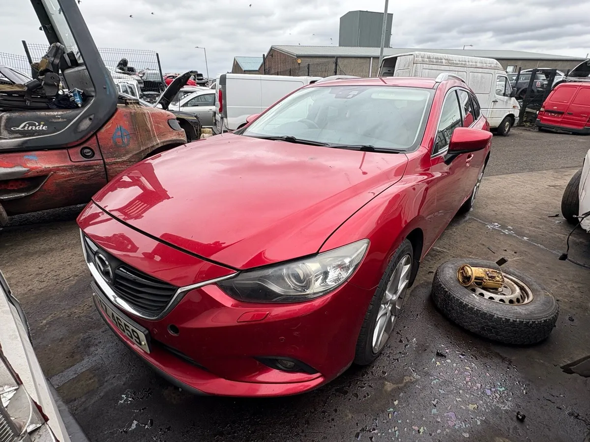 2016 Mazda 6, 2.2 diesel, breaking for parts only. - Image 2
