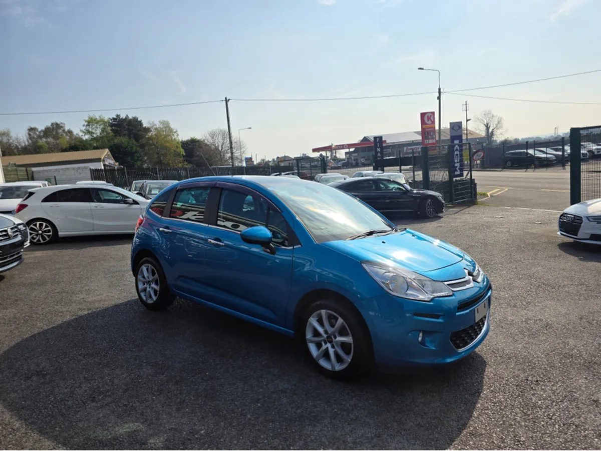 Citroen C3 1.2 FULL MOON ROOF PACK - ALLOYS  LOW R - Image 2
