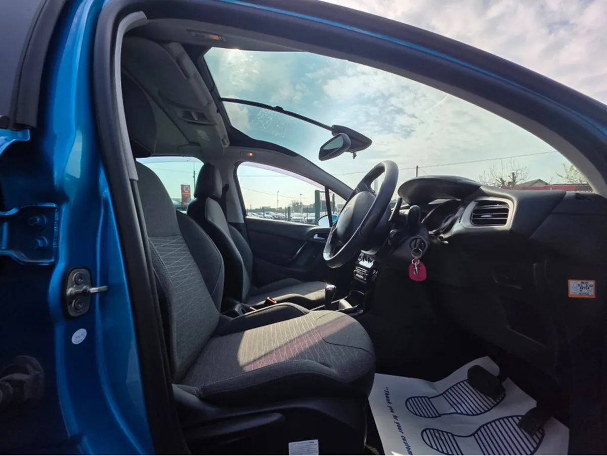 Citroen C3 1.2 FULL MOON ROOF PACK - ALLOYS  LOW R - Image 3