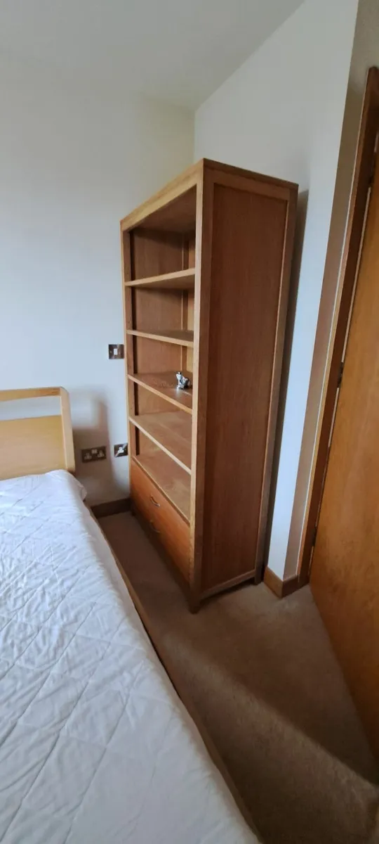HEAVY SOLID OAK BOOKCASE