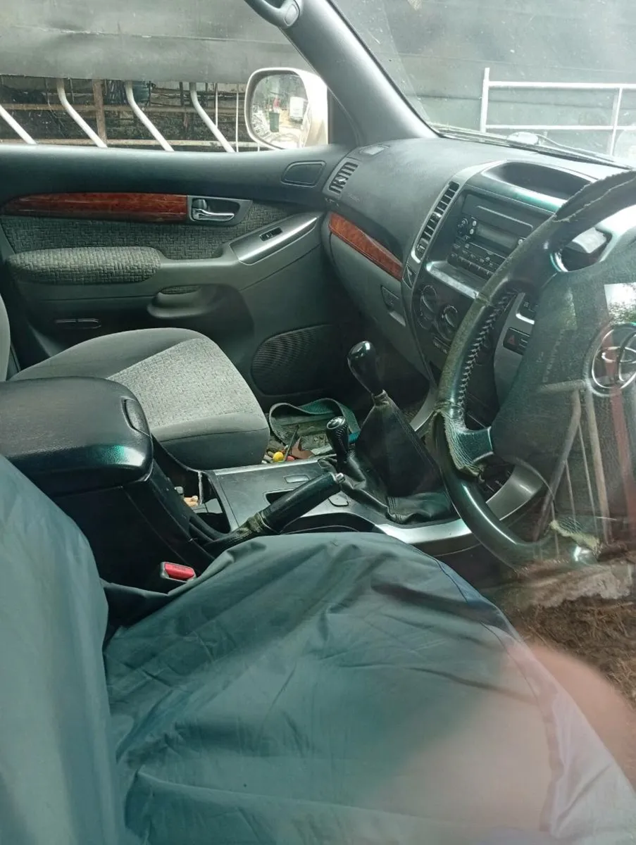 06 Landcruiser 260000 klms - Image 2