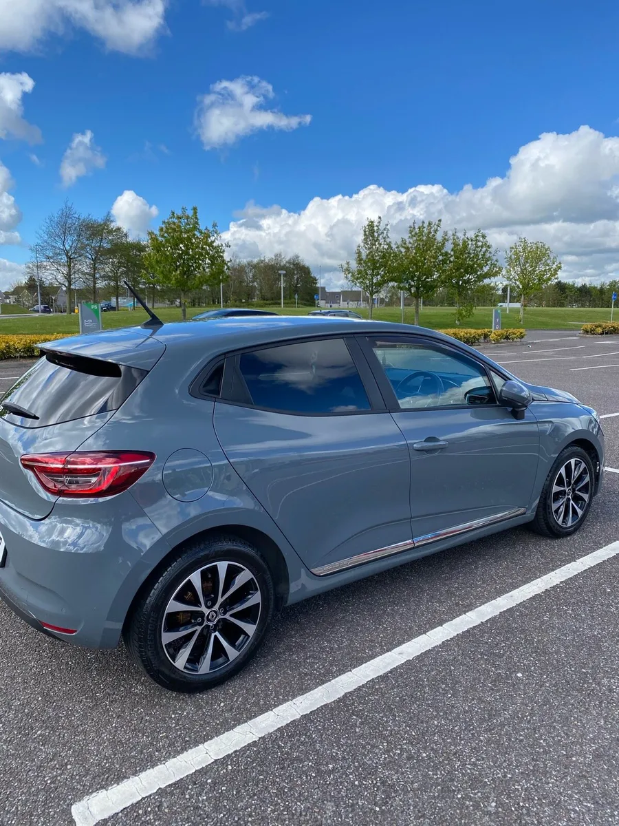 Renault Clio V 2021 - Image 2
