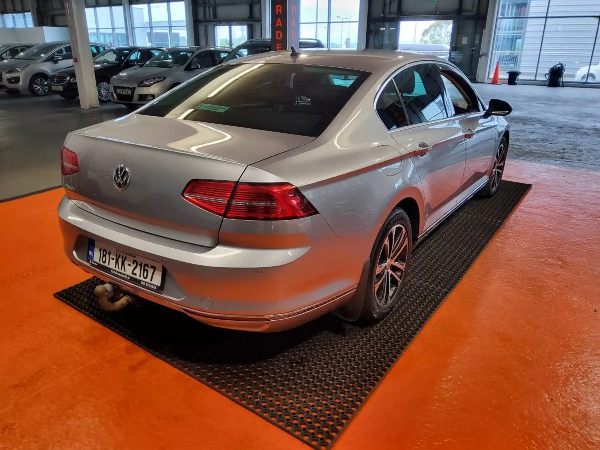 Volkswagen Passat 2.0 TDI 150HP Highline - Image 3
