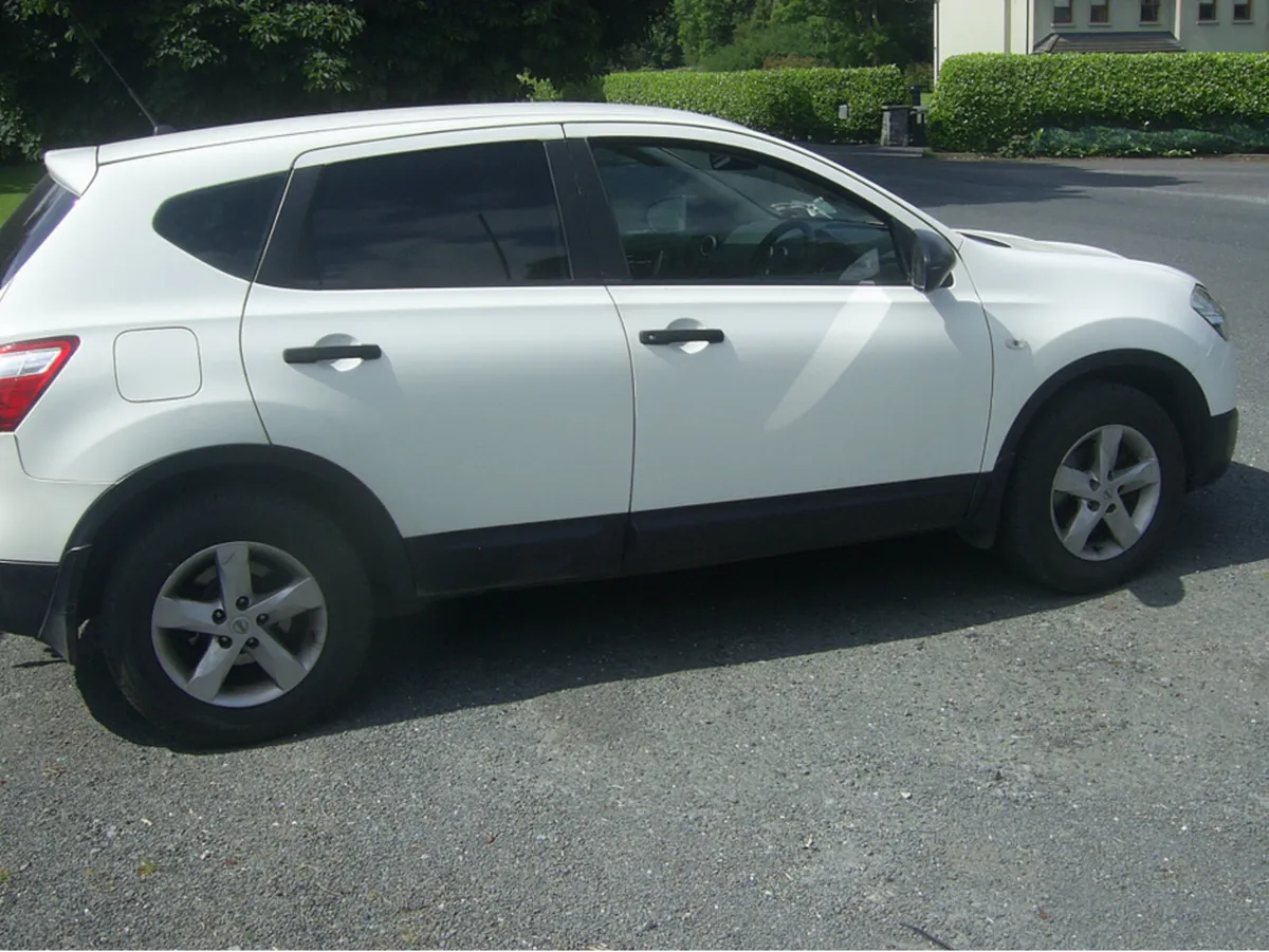 Nissan Qashqai 1.5 XE 4DR - Image 4