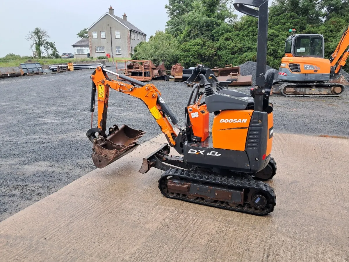 Doosan 1 ton micro digger - Image 1