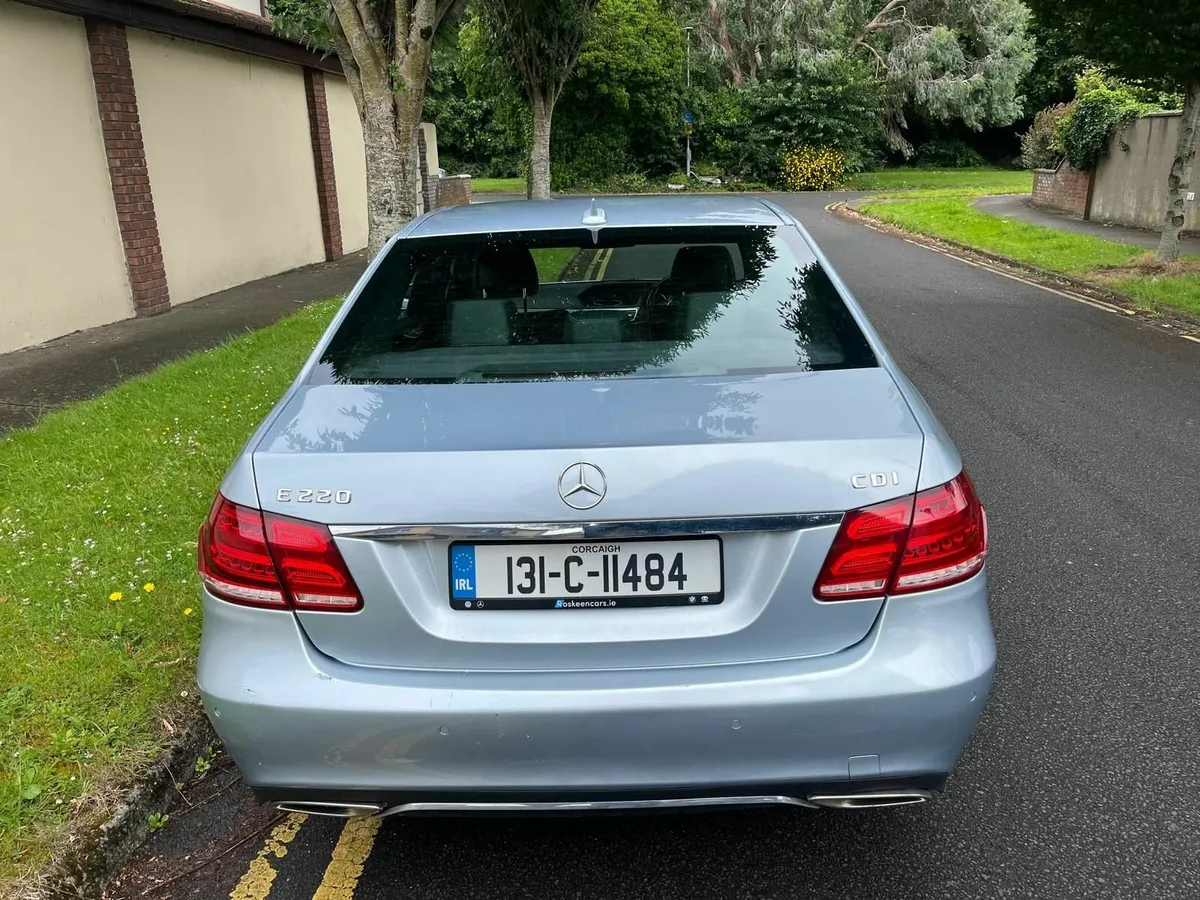 Mercedes-Benz E-Class 2013 - Image 2