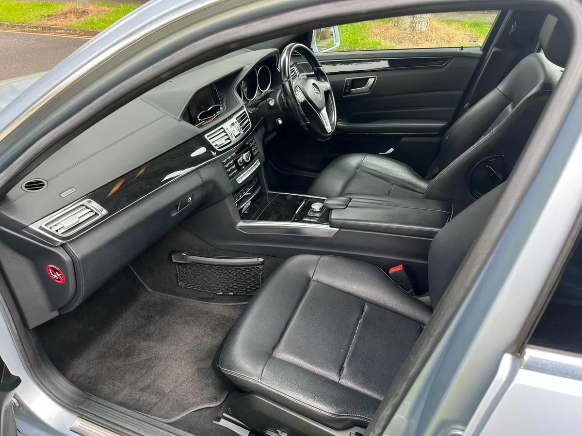 Mercedes-Benz E-Class 2013 - Image 3