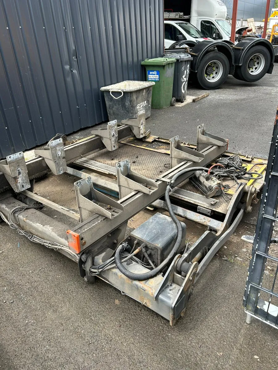 2018 Dhollandia DHSKS.20 1.5 Tonne Tail Lift - Image 4