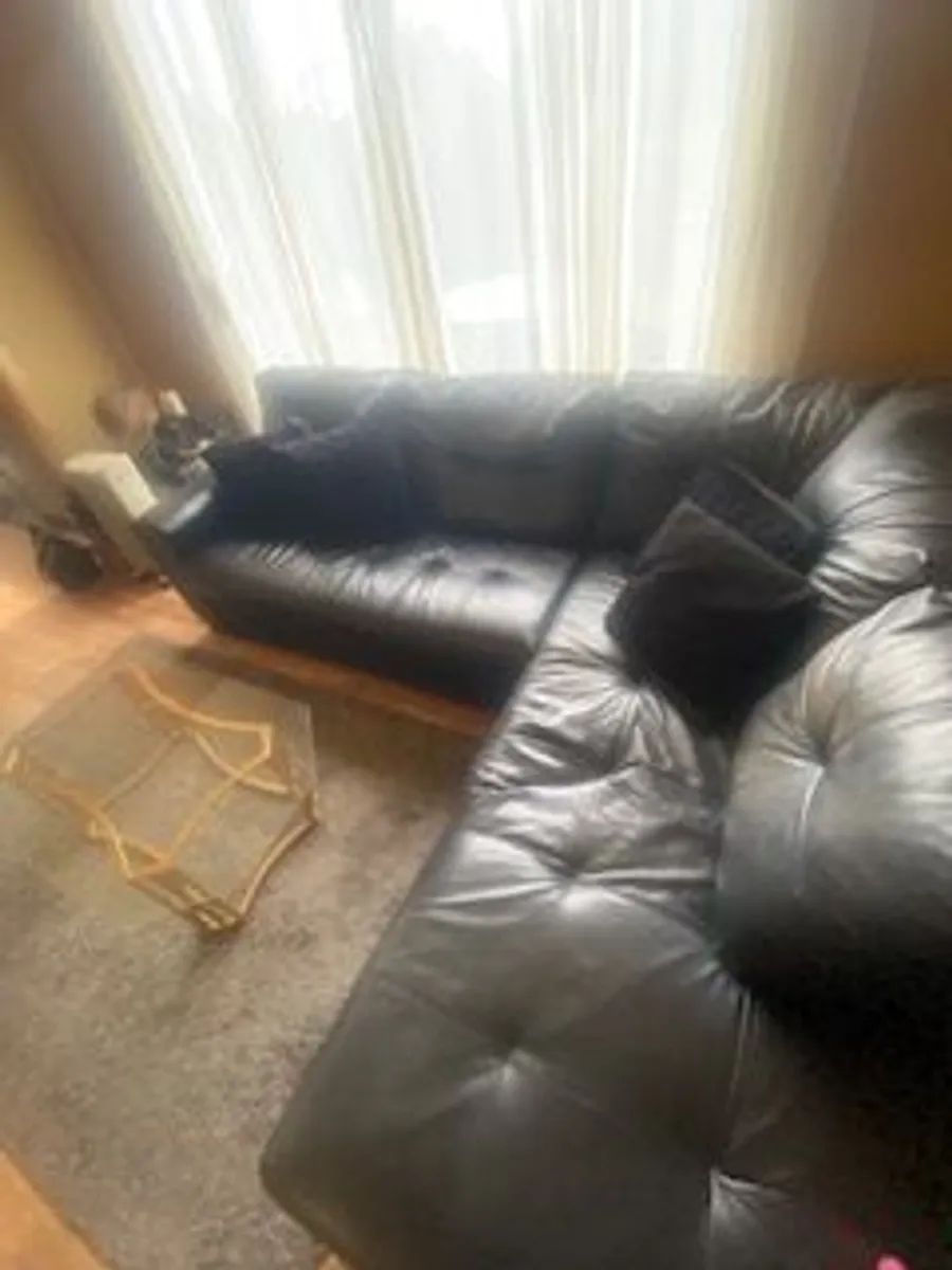 Black leather suite - Image 3