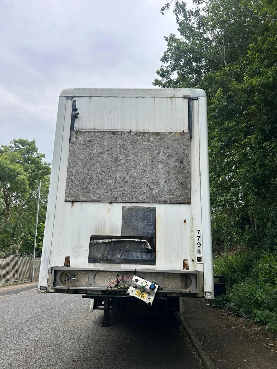2015 Paneltex Triaxle Double Deck Trailer - Image 2
