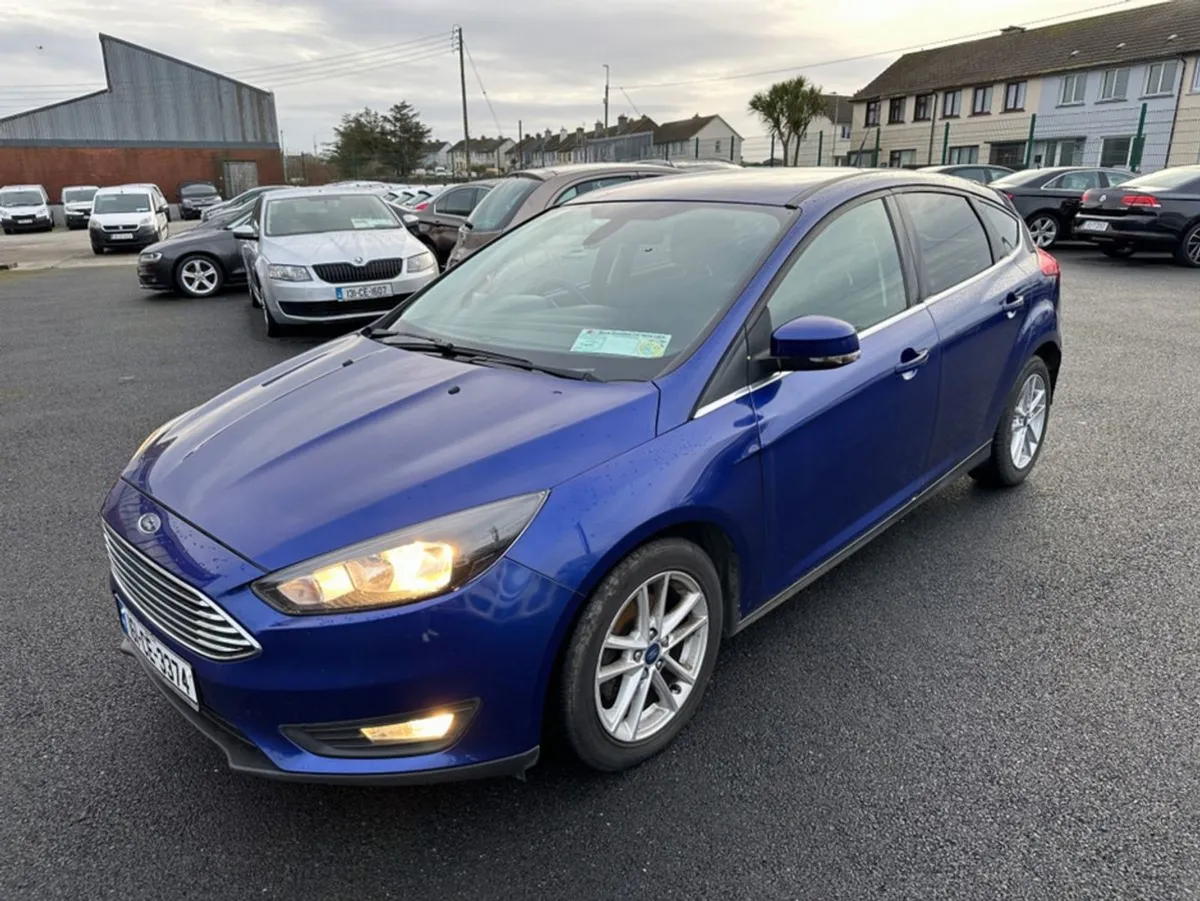 Ford Focus 1.5 Tdci Zetec 120PS 5DR - Image 2