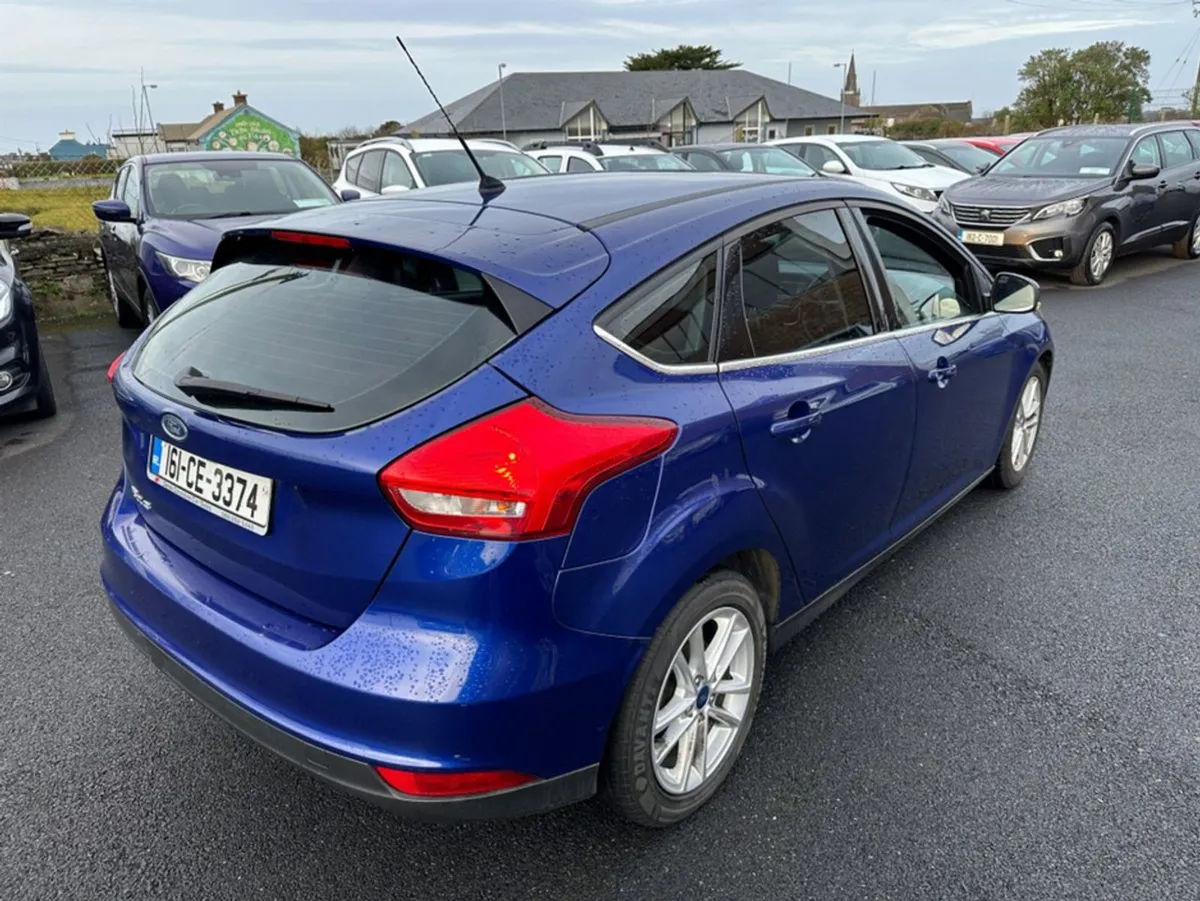 Ford Focus 1.5 Tdci Zetec 120PS 5DR - Image 4
