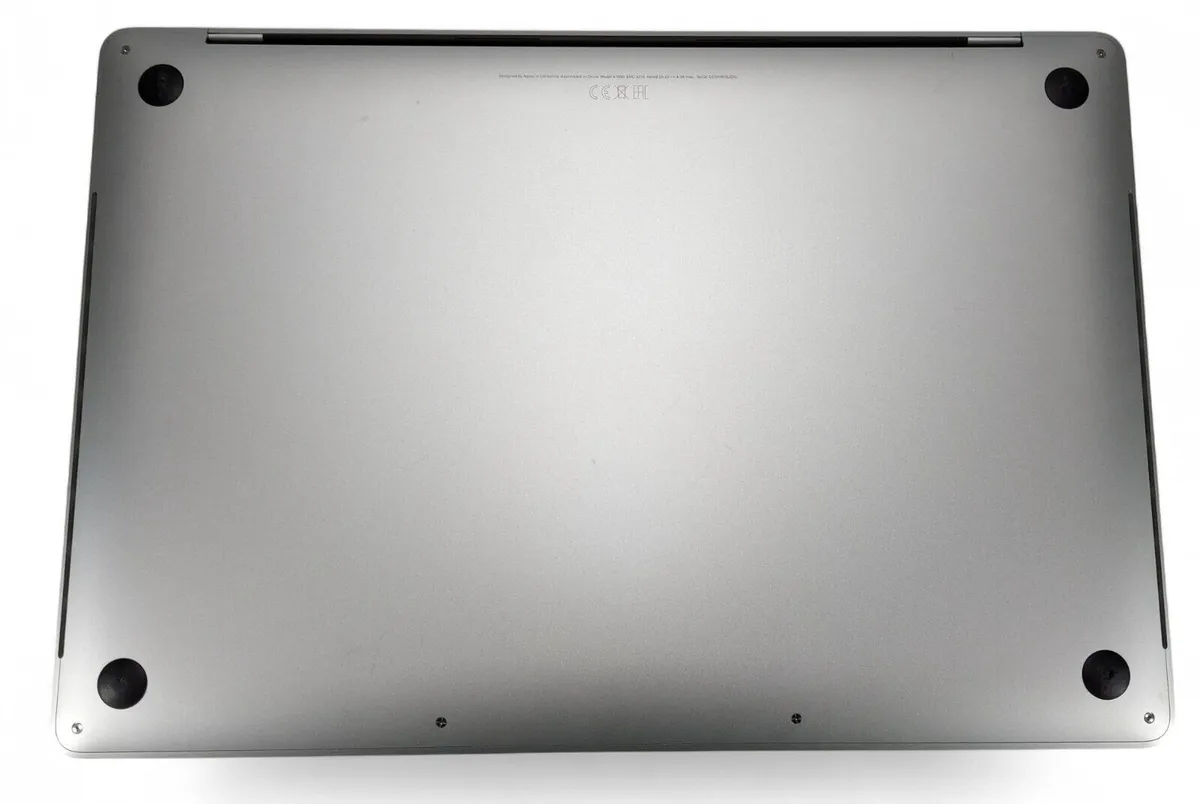 15.4" Apple MacBook Pro (256GB SSD& 16GB RAM) - Image 2