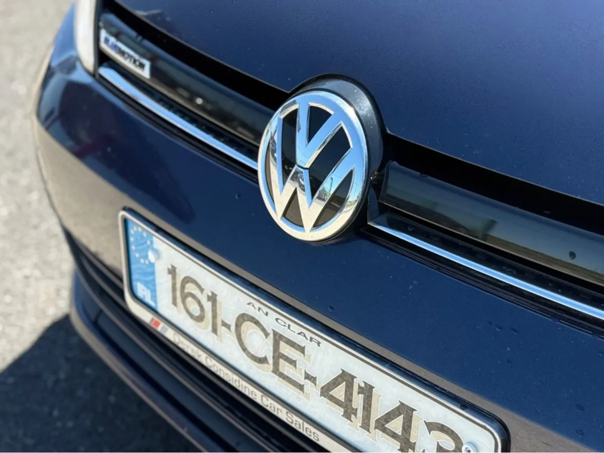 Volkswagen Golf 1.6 TDI Blue Motion 110PS 5DR - Image 2