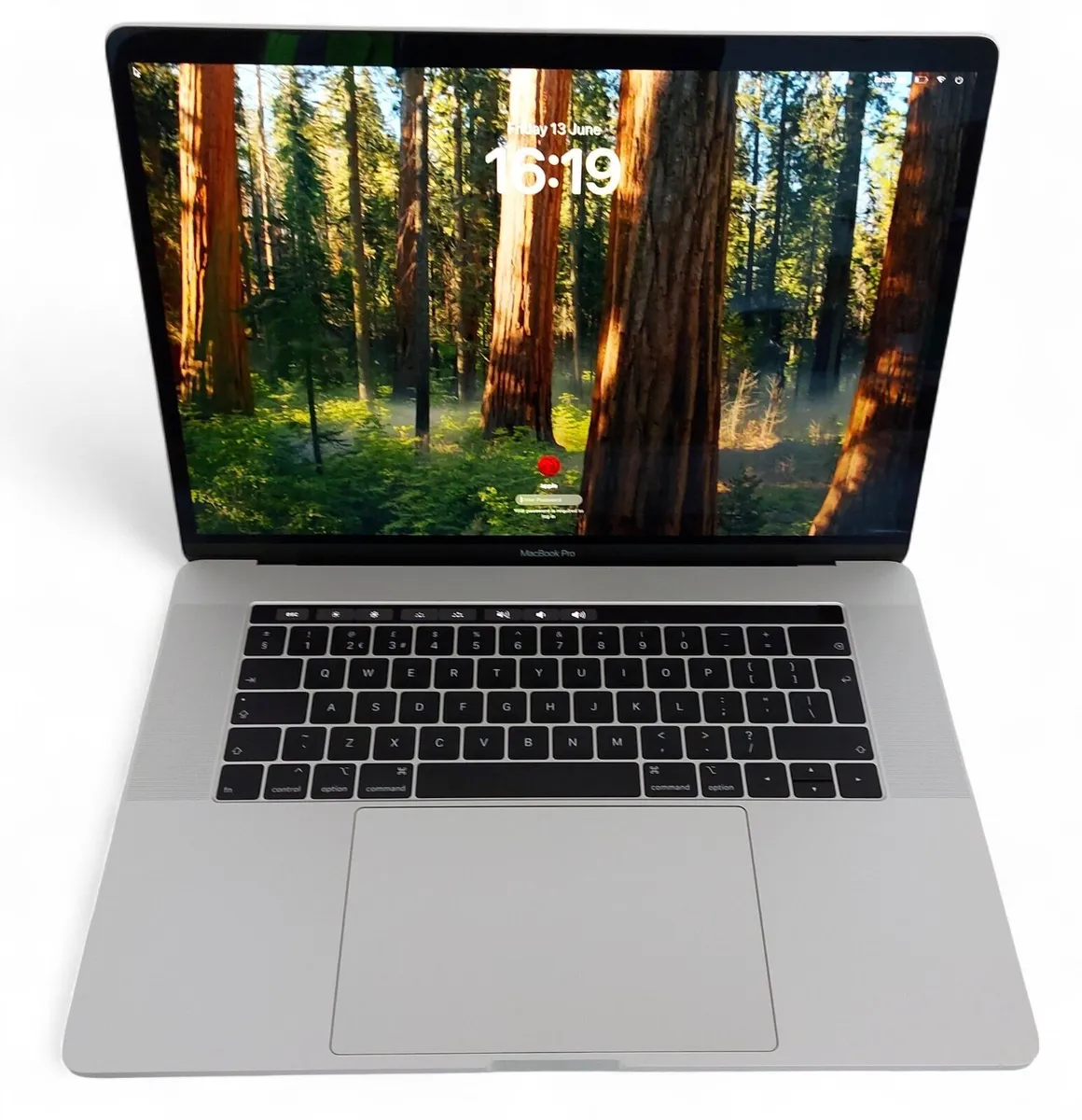 15.4" Apple MacBook Pro (256GB SSD& 16GB RAM) - Image 1
