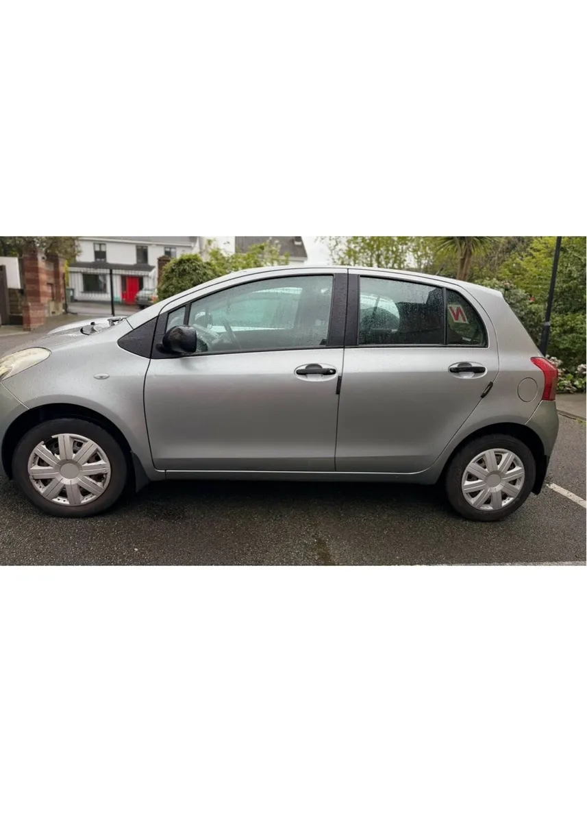 Toyota Yaris 2008 Manual - Image 2