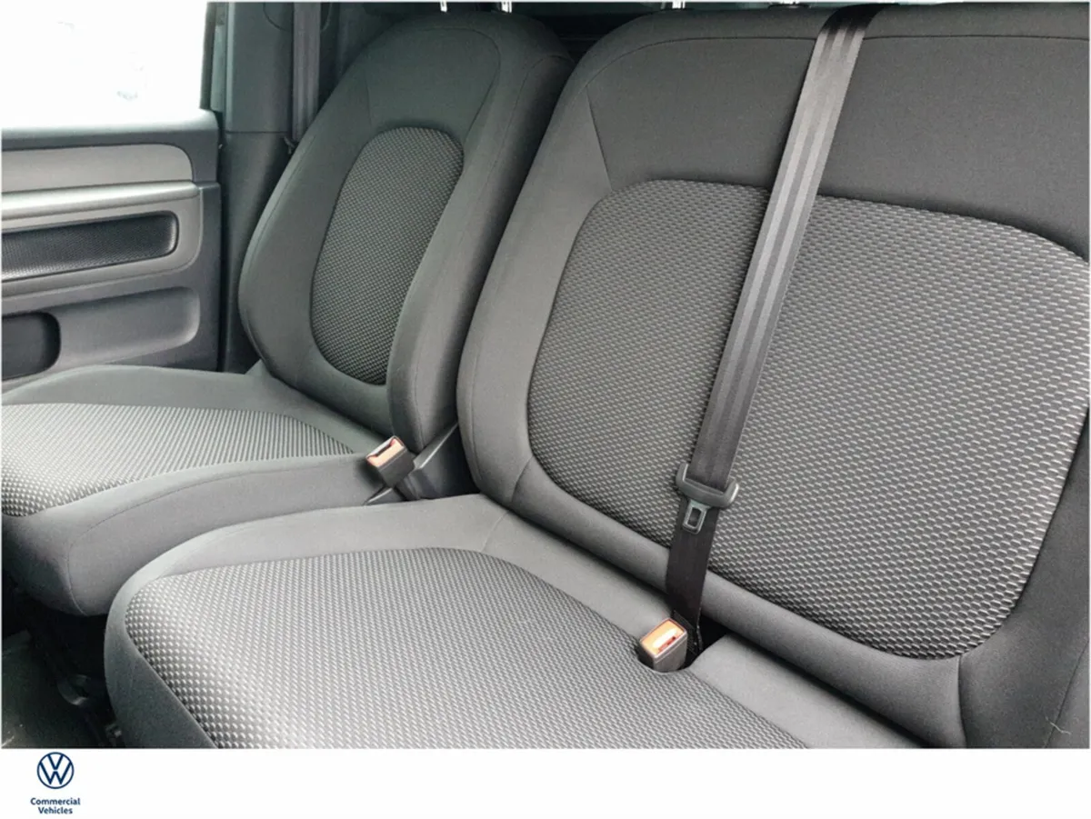 Volkswagen ID.Buzz 77KWH 204BHP CARGO PLUS (VAT RE - Image 4