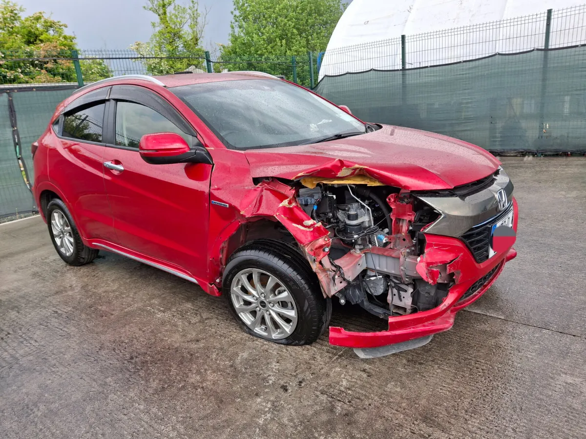 *172 Honda Vezel 1.5 Hybrid Automatic - Image 4