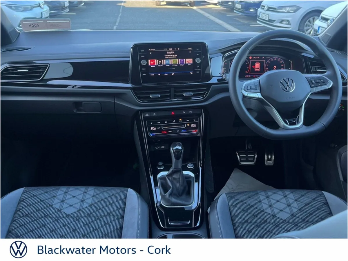 Volkswagen T-Roc R-Line 1.5 TSI 150BHP 7 speed DSG - Image 2