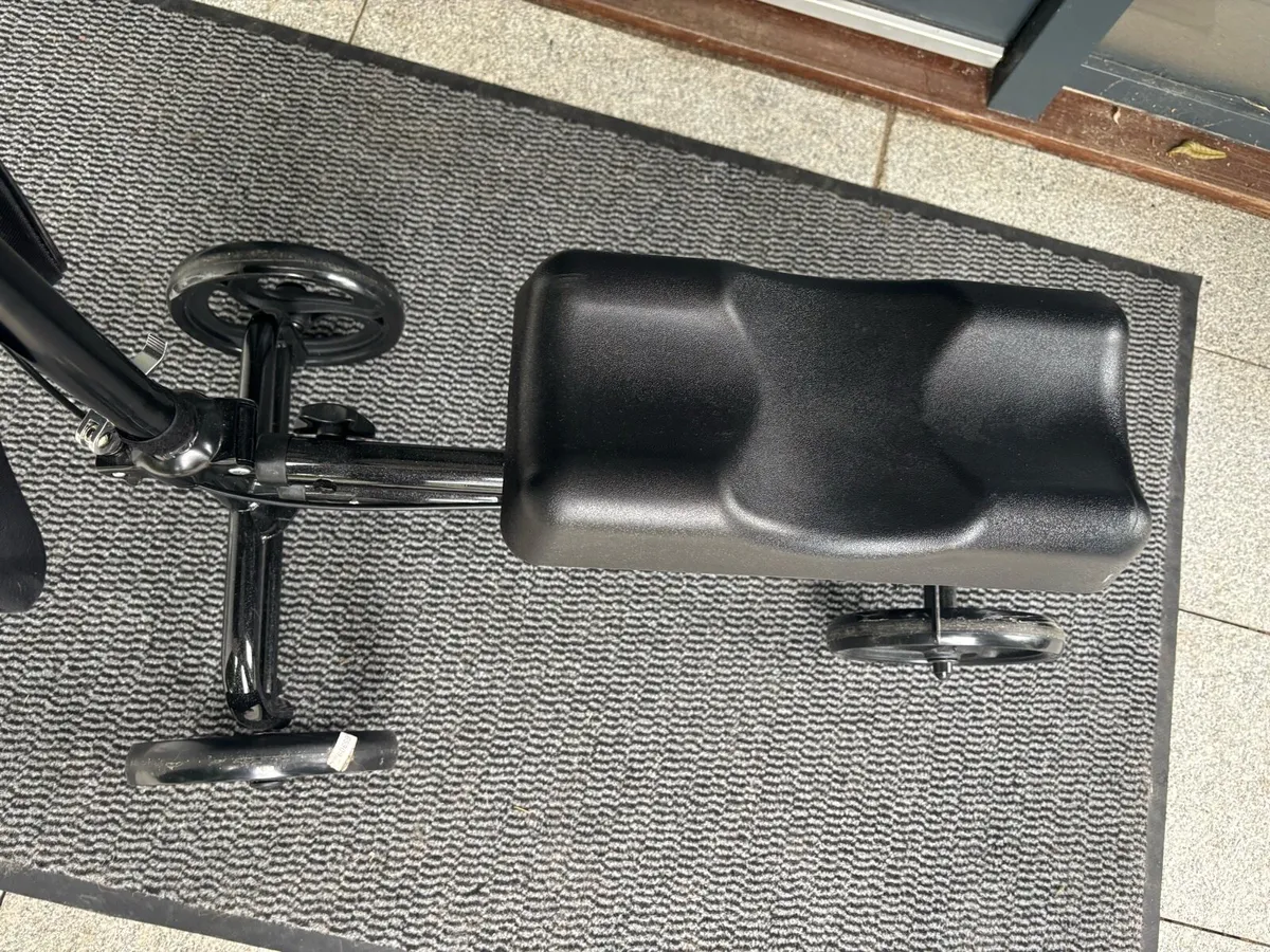 Mobility knee scooter/rollator - Image 4