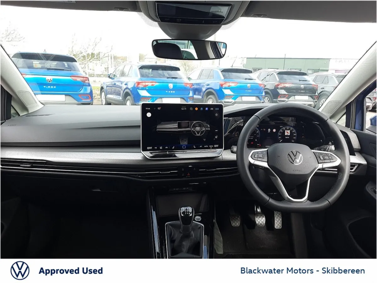 Volkswagen Golf GOLF STYLE 1.5 TSI 150HP - Image 3