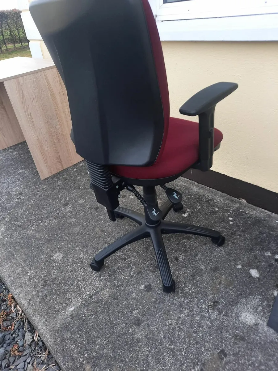 Office chair - Image 2