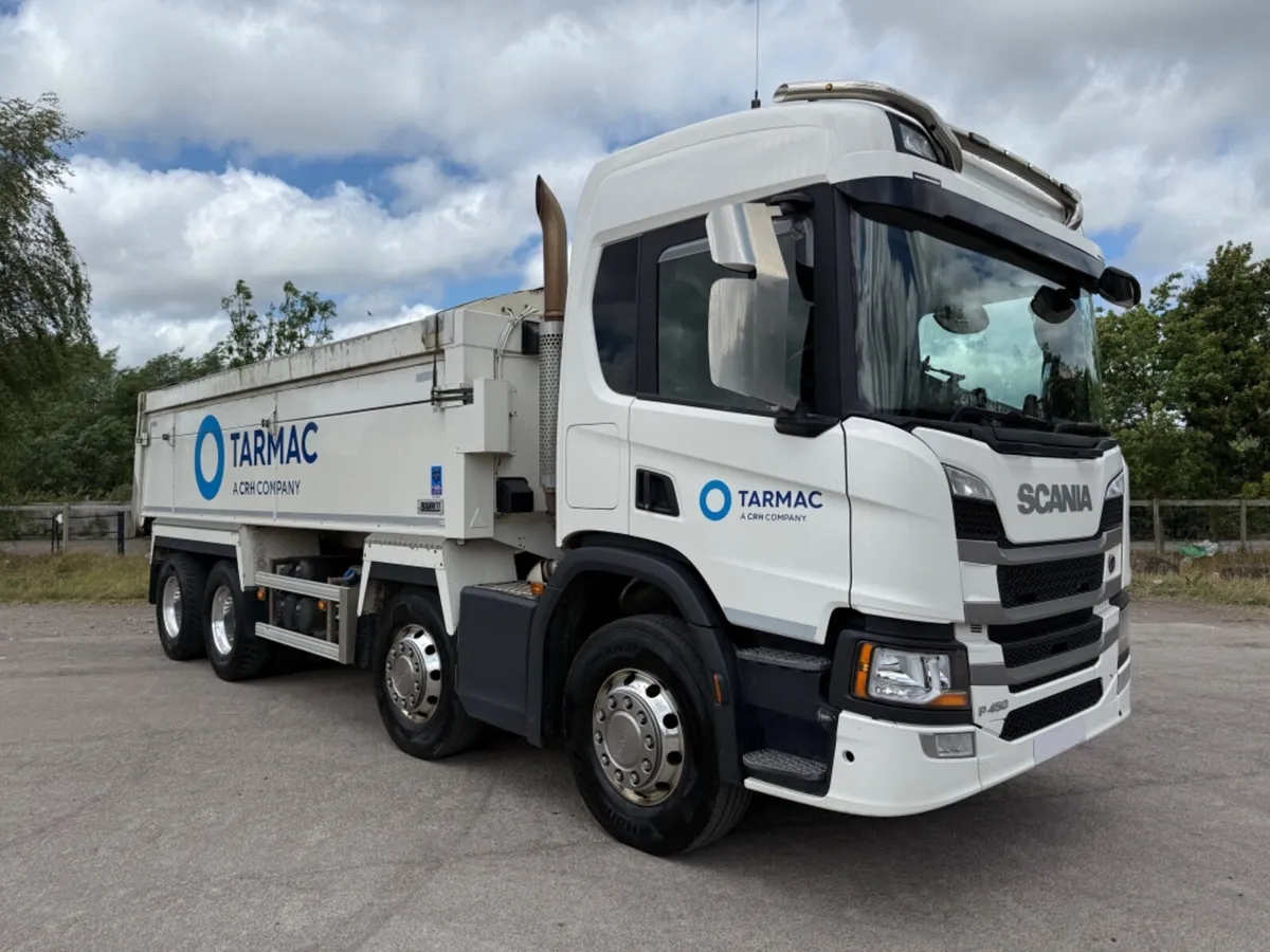 2022 (72) SCANIA P450 8X4 32T TARMAC TIPPER - Image 1
