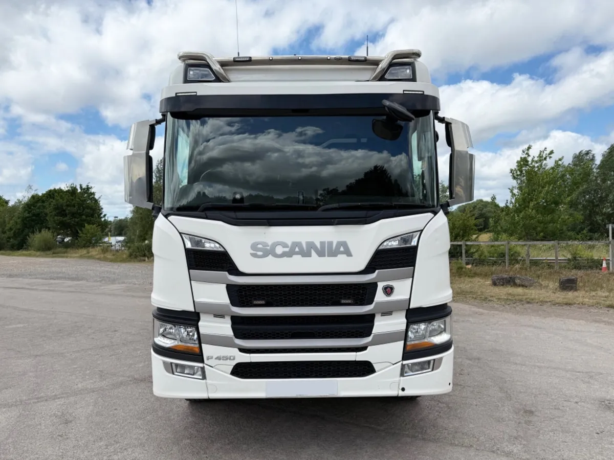 2022 (72) SCANIA P450 8X4 32T TARMAC TIPPER - Image 2