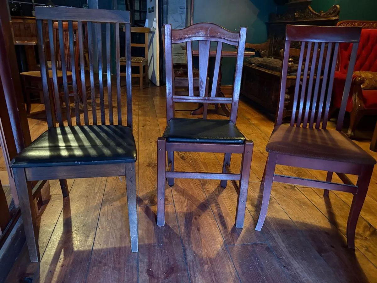 Chairs (various types & quantities) - Image 1