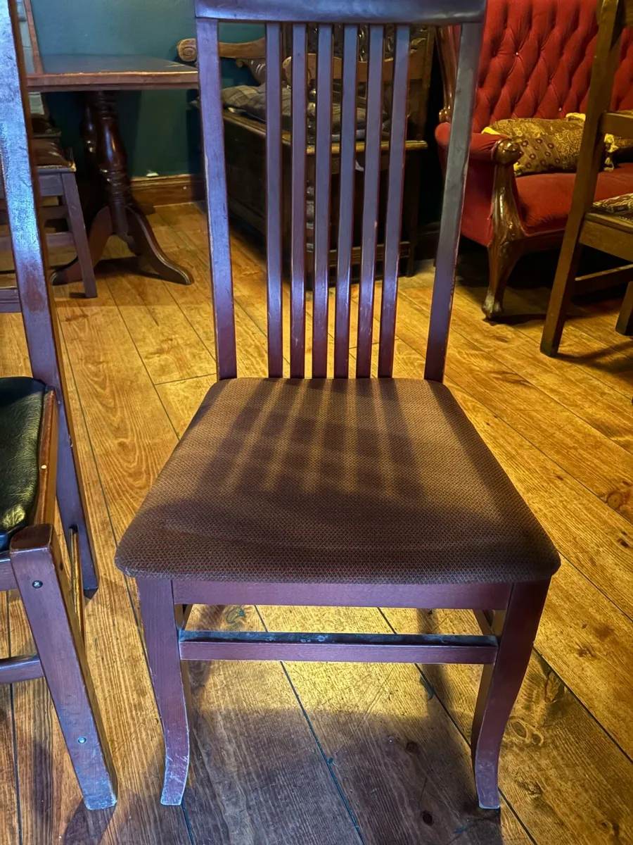 Chairs (various types & quantities) - Image 2